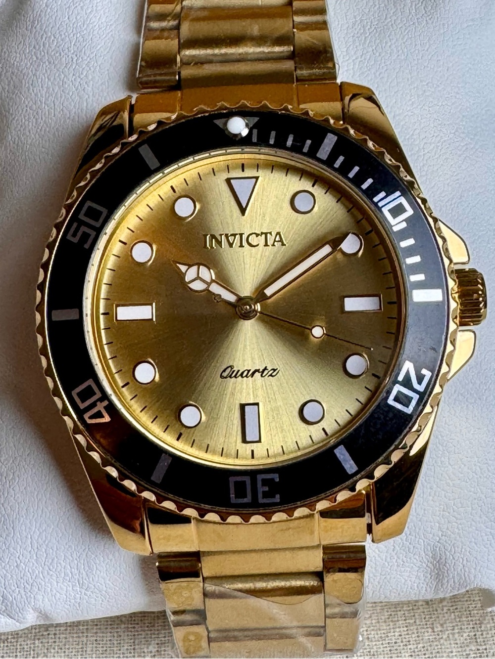 Invicta Diver Gold Dial / Black Bezel 42mm Quartz Watch 69396 NWT